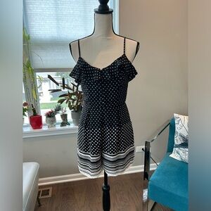 ✨Francesca (NWOT) Dot Romper Size S✨